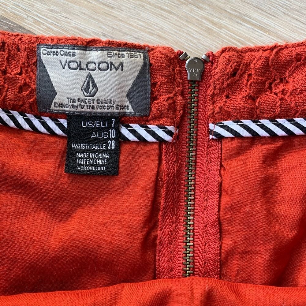 VOLCOM Skirt - Picture 4 of 5